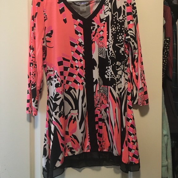 Peter Nygard Tops - Nygard tunic size medium